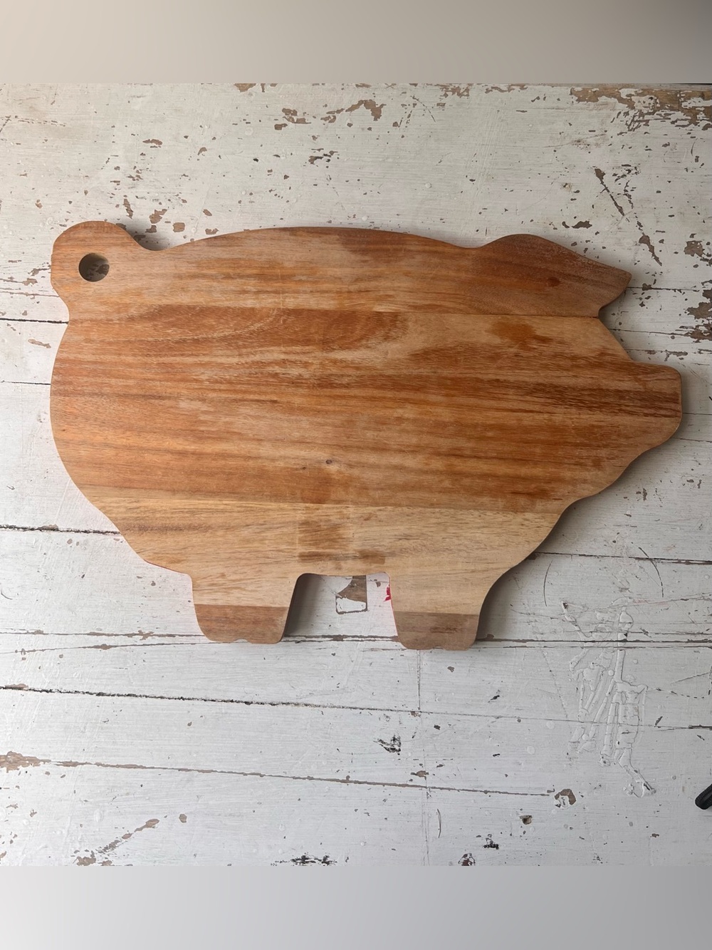 Vintage Wood Pig-Shaped Cutting/Serving Board in Natural Wood Tone